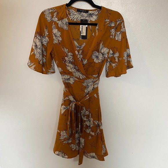 NWT Flowy Flowered Wrap Mini Dress, XS/S - Picture 1 of 5